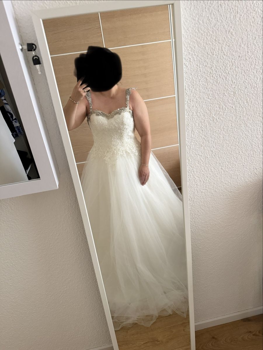 Kleider: Hochzeitskleid Grösse 40 NEU – Neu (gemäss Beschreibung) aus Schübelbach von Sambodscha 6