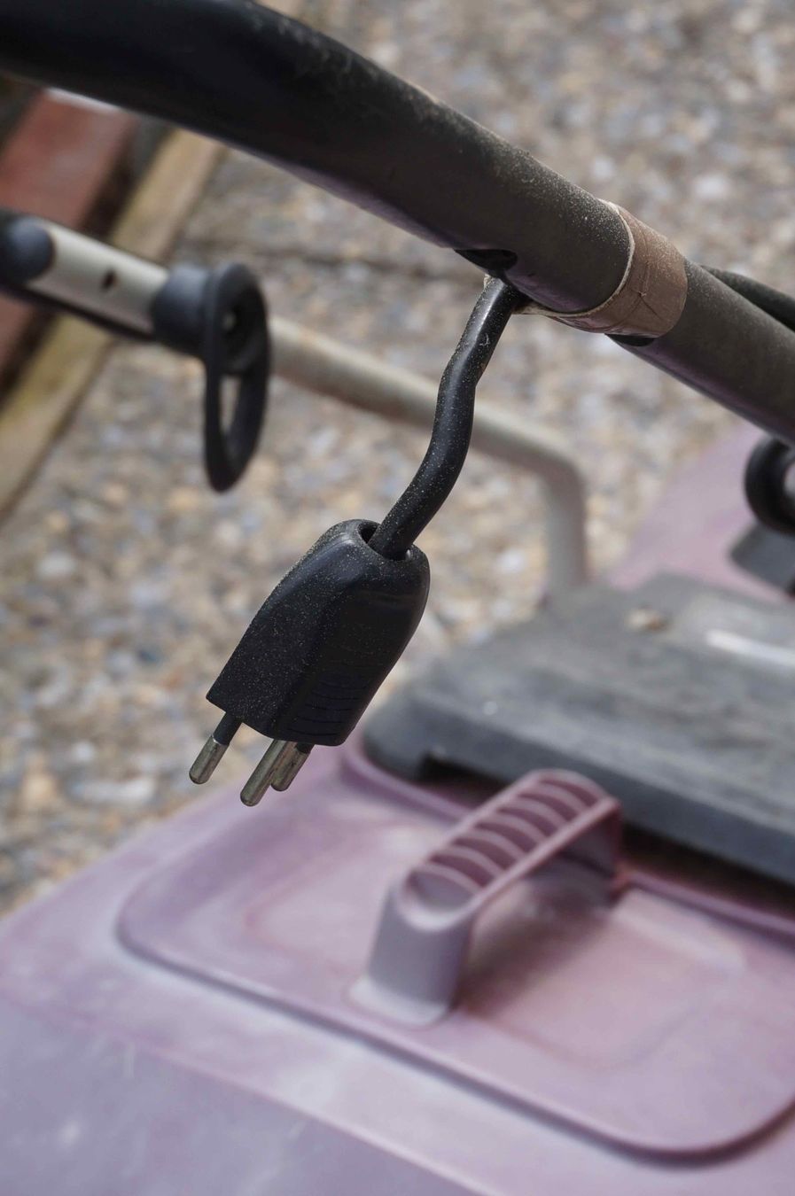 Tondeuses à gazon: Rasenmäher elektrisch – D'occasion à Schindellegi par woneschi 4