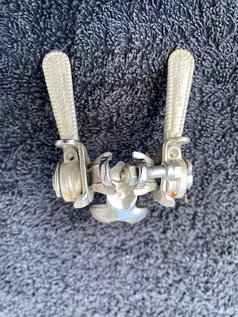 Pezzi di ricambio: Campagnolo Schalthebel mit Pumpenhalter – Nuovo (secondo la descrizione) da nürensdorf venduto da Sacha1313 3