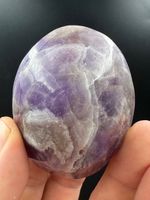 Chevron- Traum Amethyst Handschmeichler Heilstein