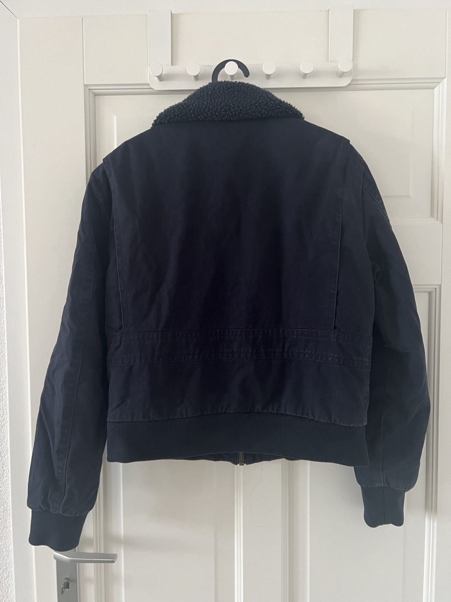 Brandy Melville Jacken: Brandy Melville Bomber Teddy Jacket  – Gebraucht aus Zürich von san_t2jq 1