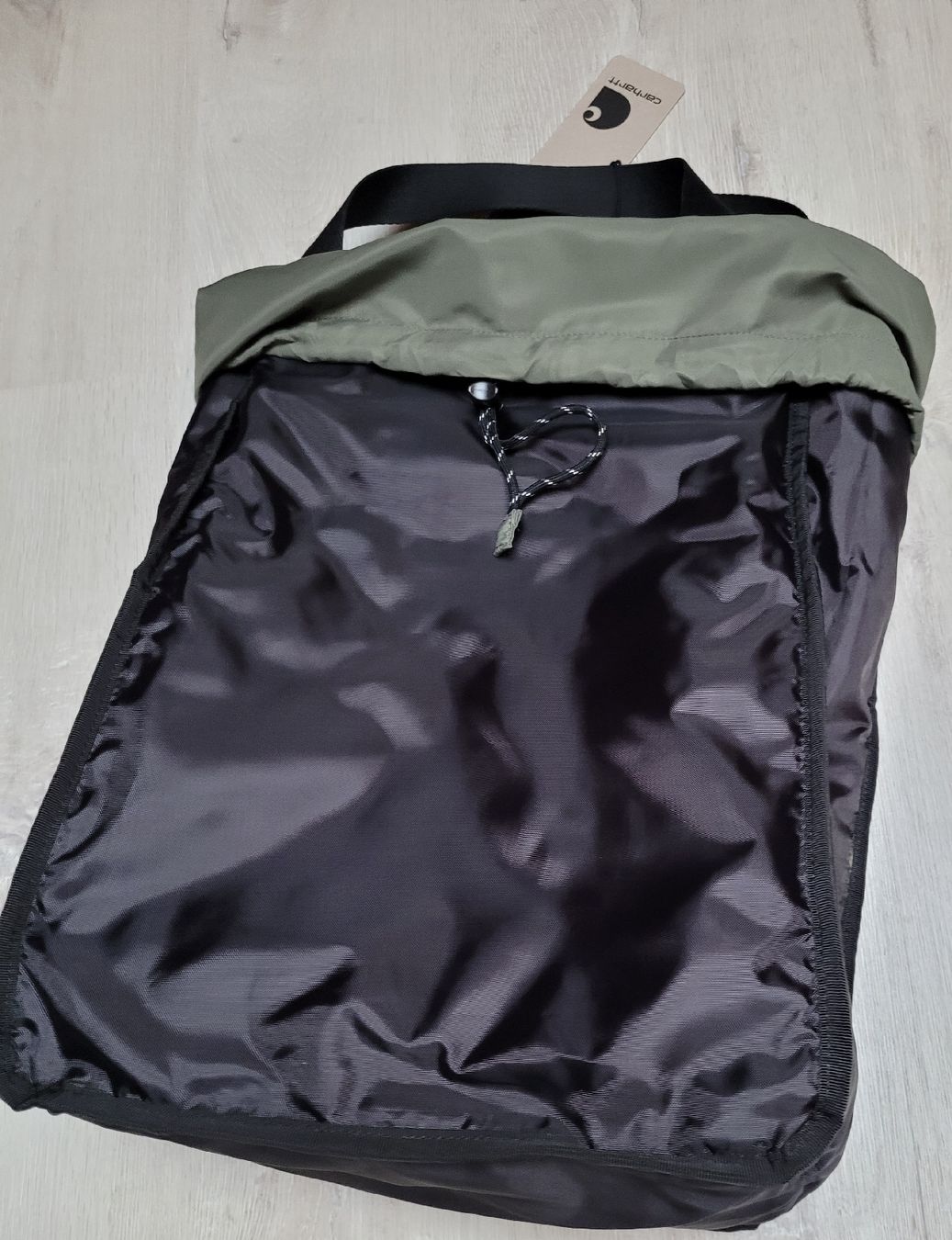 Carhartt Zaini: Carhartt WIP Rucksack Oliv, Neu – Nuovo (secondo la descrizione) da Münchenstein venduto da sun_mx9b 3