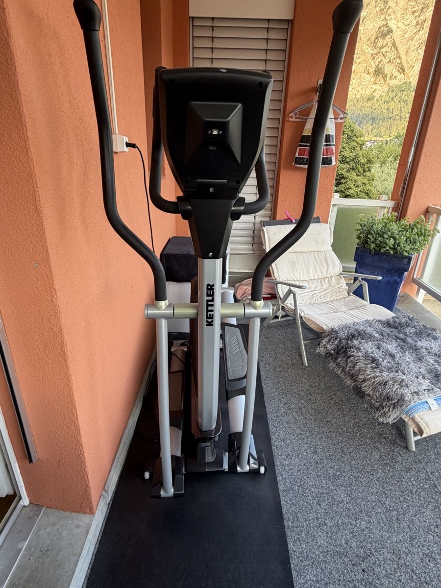 Kettler Vélos d'appartement:     Kettler-Crosstrainer – D'occasion à Igis par mer_n8gw 2