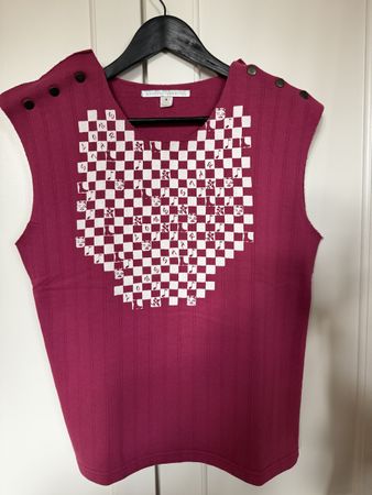 Gaspard Yurkievich Top, Size 4, Sleeveless, Great Look!