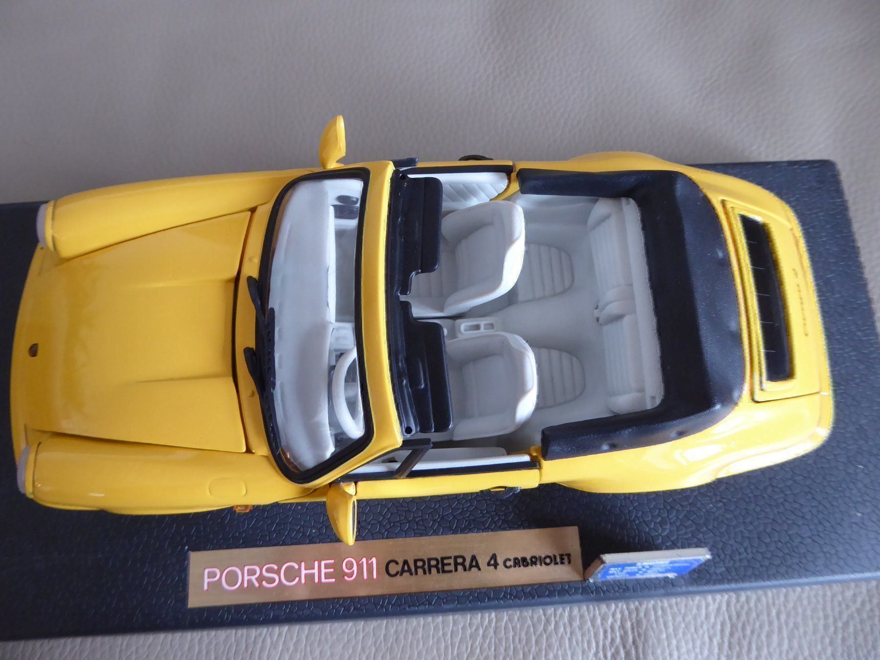 Modellini d'auto: Porsche 911 Carrera 4 Cabriolet 1:18 – Nuovo (secondo la descrizione) da Hettlingen venduto da Zambole 5