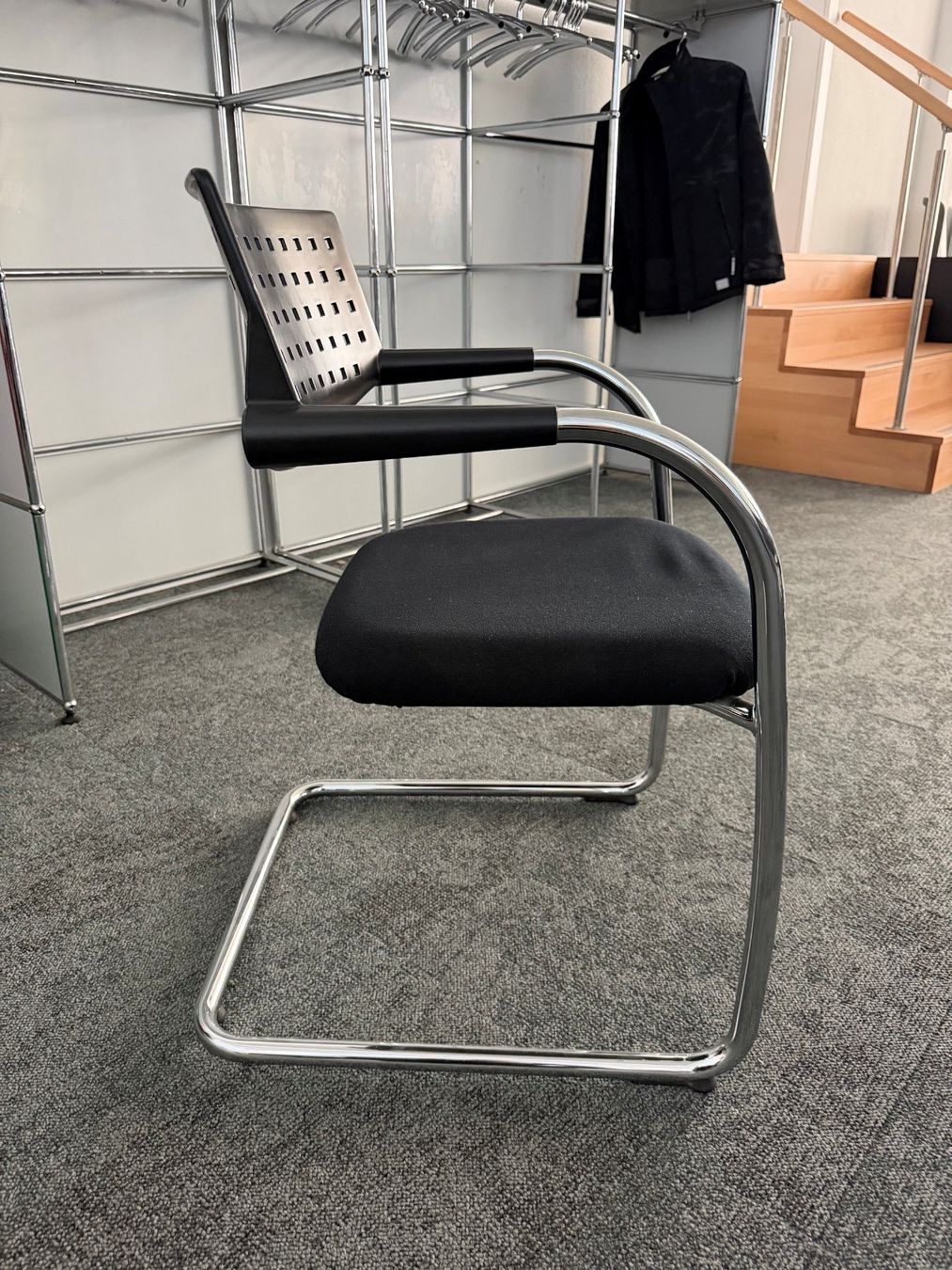 Vitra Stühle: Vitra Visavis Besucherstuhl 16 Stk. – Gebraucht aus Lyss von Lsu 2