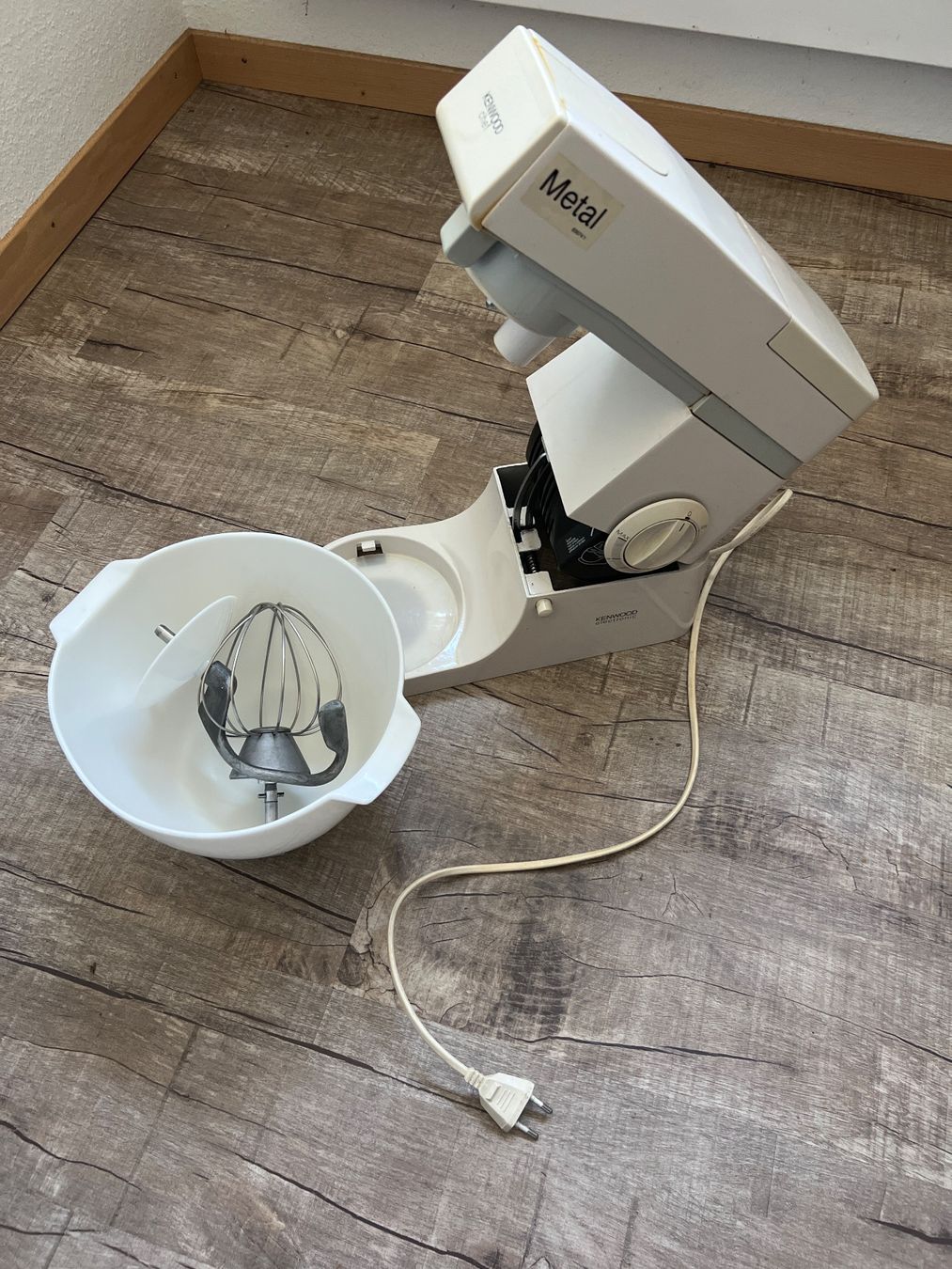 Kenwood Küchengeräte: Küchenmaschine Kenwood KM201 – Gebraucht aus Egliswil von Photonik