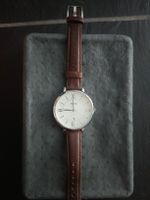 Fossil Uhr mit braunem Lederarmband und weissem Zifferblatt
