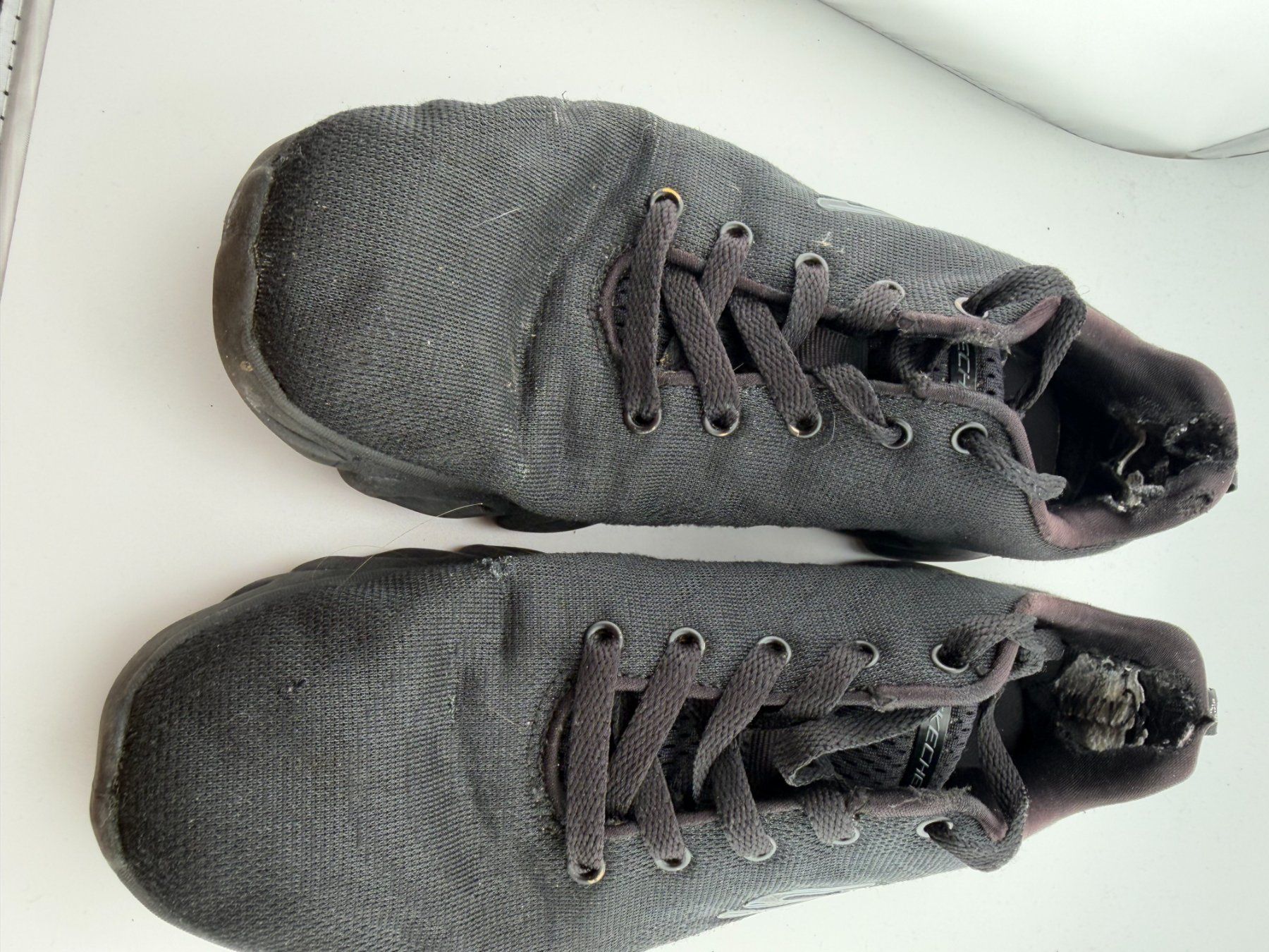 Scarpe da donna: Schwarze Skechers Schuhe – Usato da Riehen venduto da edu_92w7 1