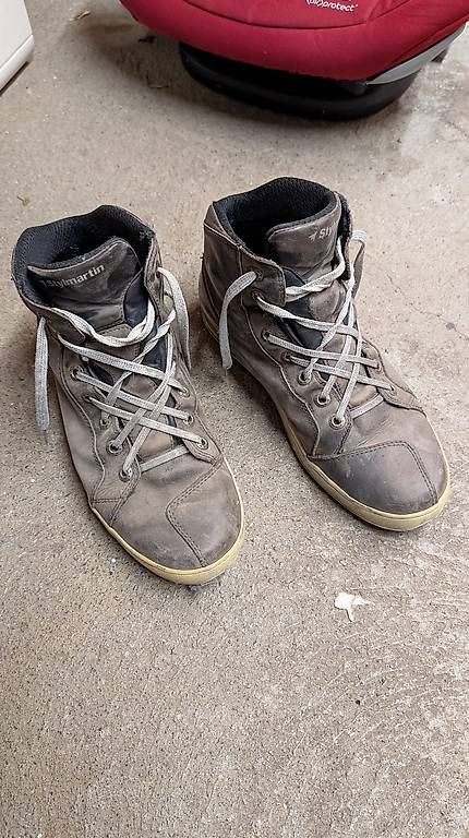 Scarpe da uomo: Motorrad Schuhe Gr42 – Usato da Wollerau venduto da AJnglin