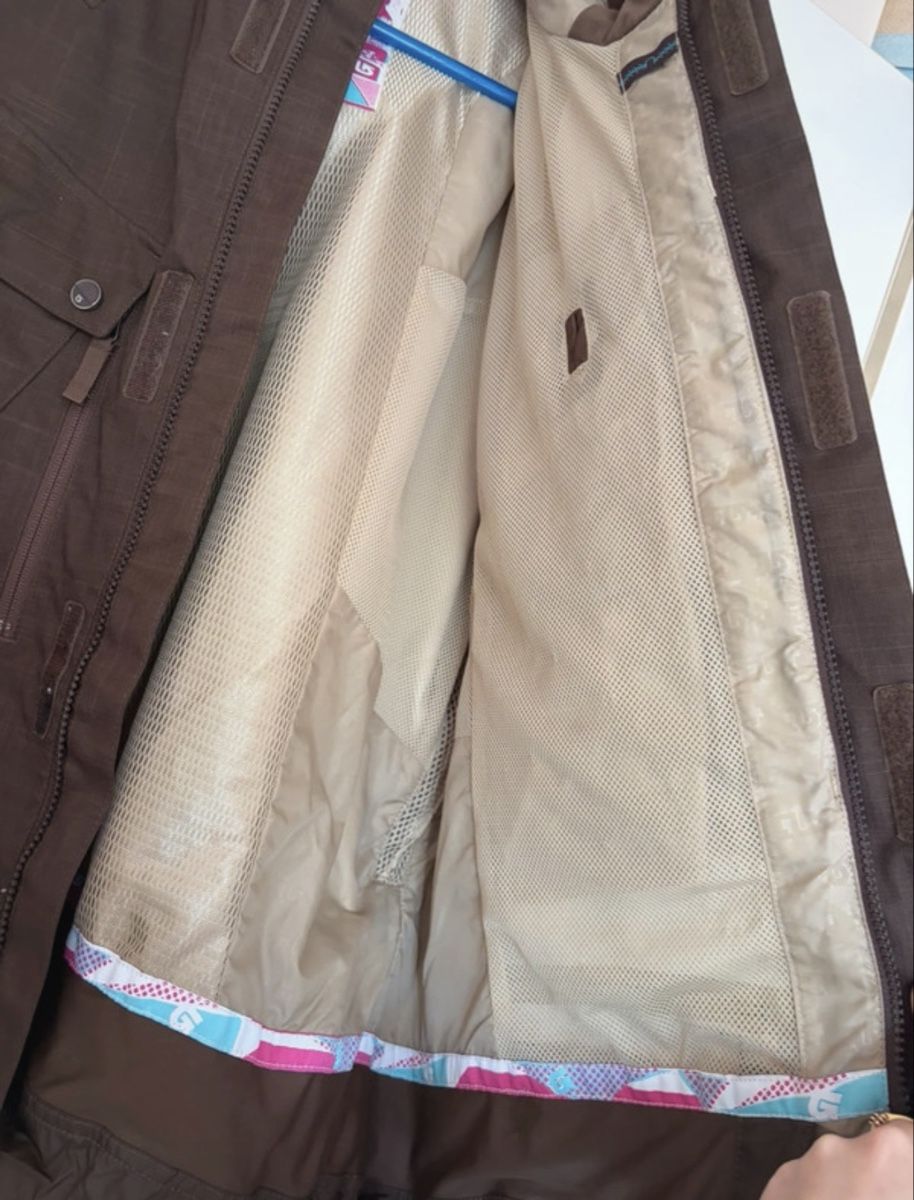 Burton Jacken: Burton Snowboardjacke  – Gebraucht aus Basel von Brunner.T 2