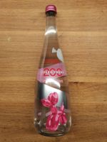 Evian Jeff Koons 200 Years Young Flasche