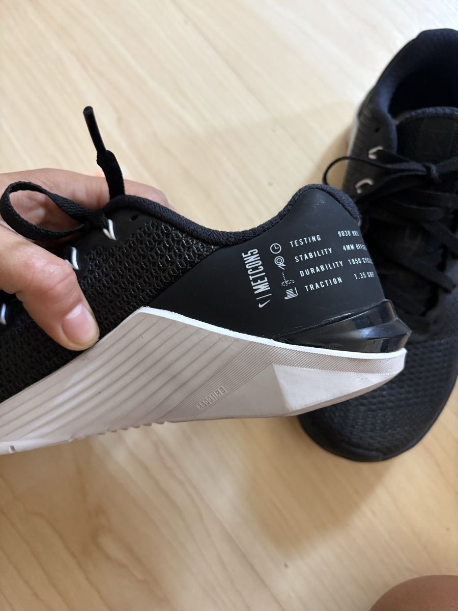 Nike Scarpe da donna: Nike Metcon 5 - Gr. 38 – Nuovo (secondo la descrizione) da Grüningen venduto da Nickyemolient 1