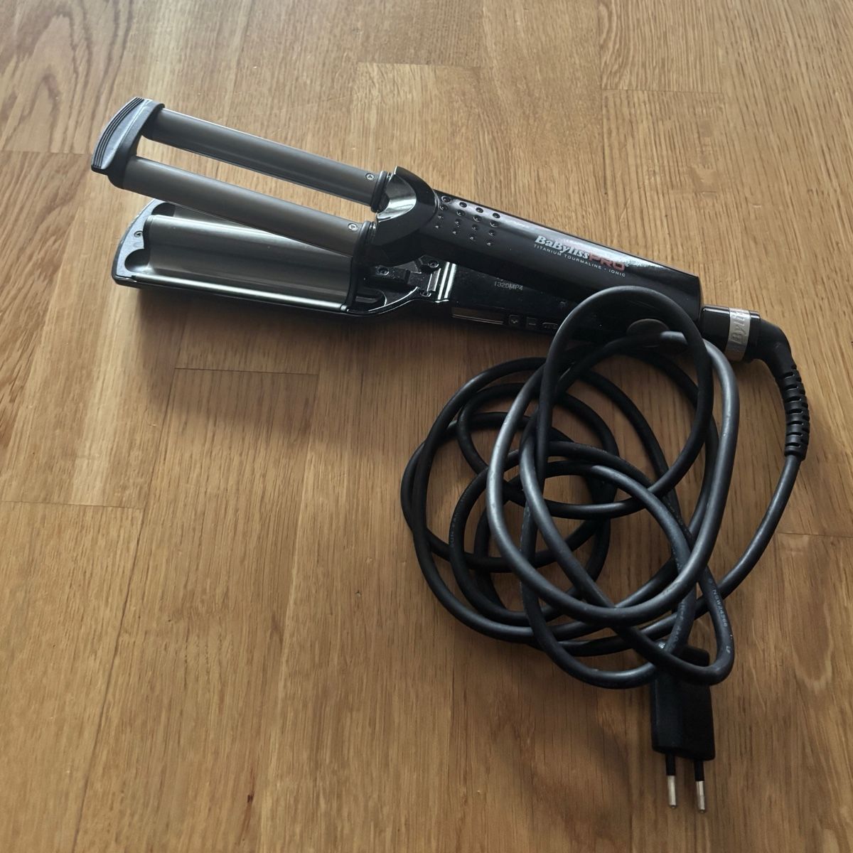 BaByliss Piastre & Arricciacapelli: Babyliss Pro Haar Styler Locken /Wellen – Usato da Zürich venduto da yasmin.ab