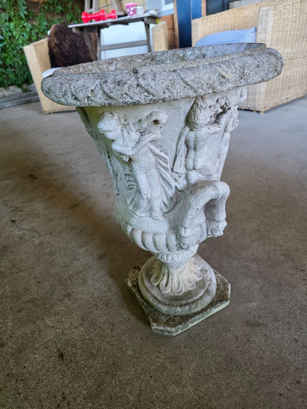 Casseroles: antike schwere Garten Amphore Stein Topf – D'occasion à Walterswil BE par Lonitti 7