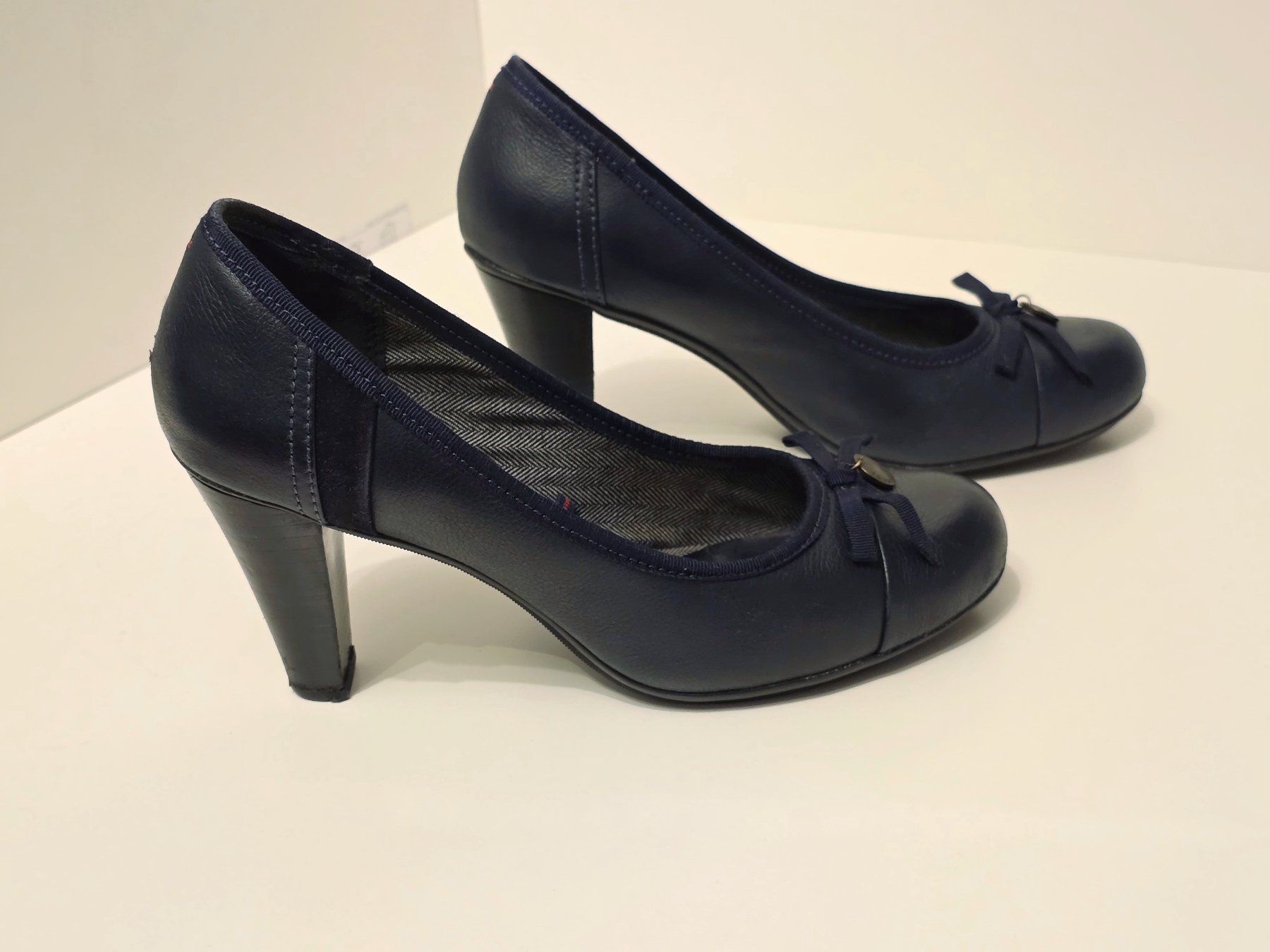 Tommy Hilfiger Scarpe da donna: Tommy Hilfiger Pumps, blau,  Gr.39 – Usato da Thal venduto da man_52_al 5