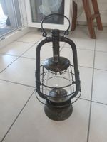 Lanterne à pétrole ancienne 