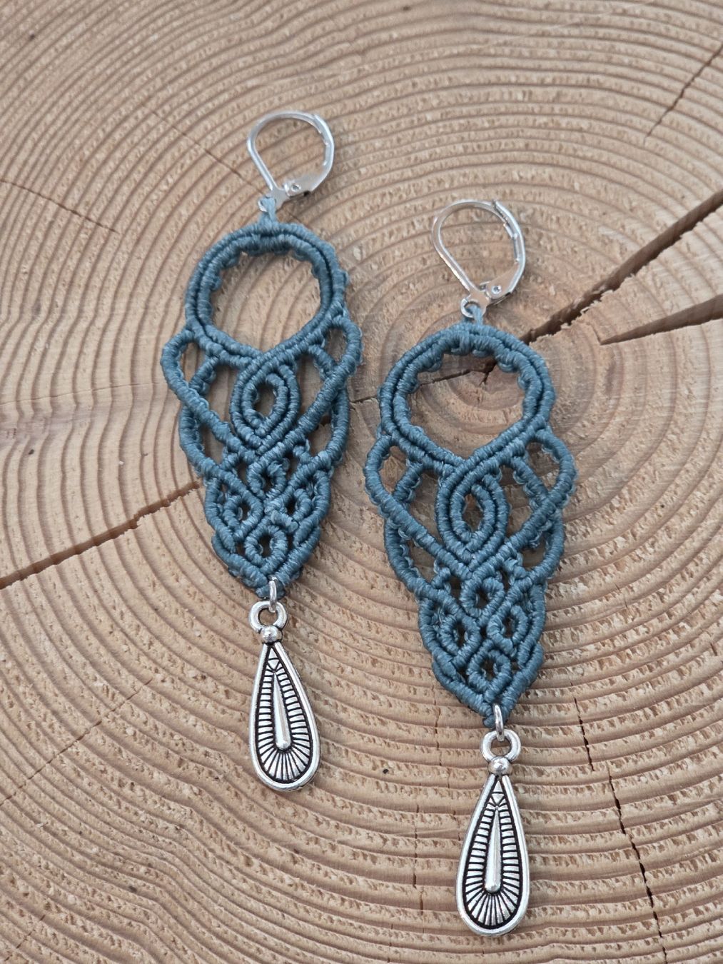 Orecchini pendenti & Orecchini a lobo: Türkise Makramee Ohrringe Handmade, Hypoallergen   . – Nuovo e nell'imballaggio originale da Bönigen venduto da cc9ice