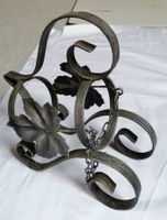 Wein - Flaschenhalter aus Schmideisen ca. 25 x 25 cm.