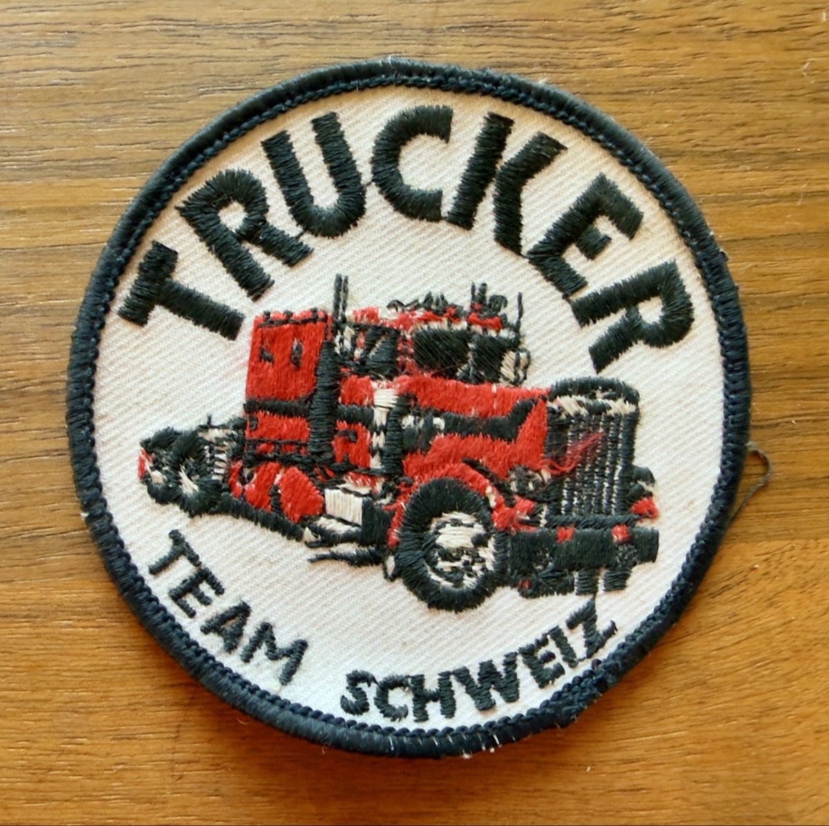 Patches: Aufnäher Stick Stoff Patch Trucker – Neu (gemäss Beschreibung) aus Haegendorf von Chruege