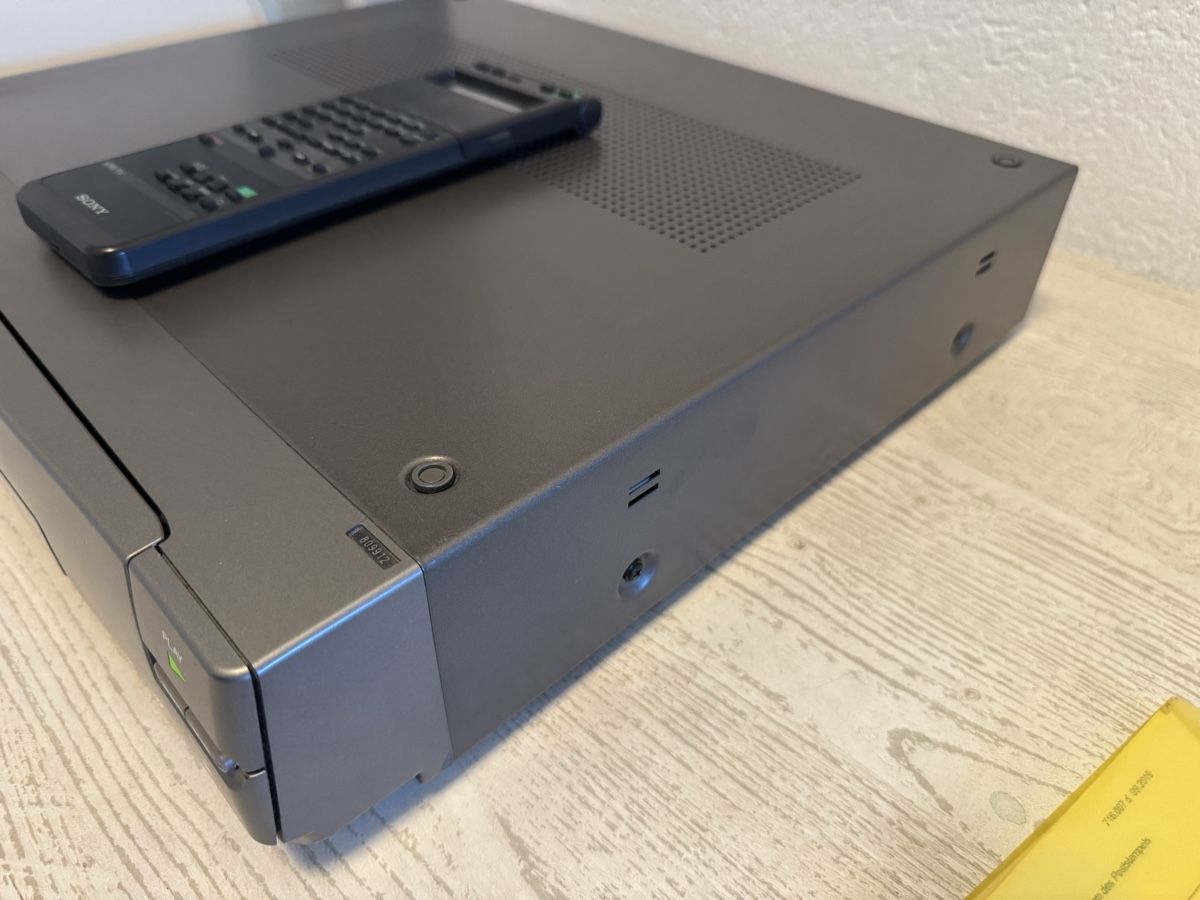 Sony Aufnahmegeräte: Sony EV-C2000E High-End Hi8 Videorecorder – Gebraucht aus Zunzgen von milesdavis76 4