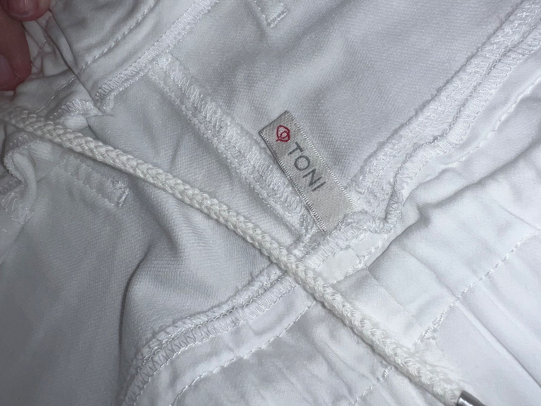 Jeans: Jeans TONI 44 neu – Nuovo (secondo la descrizione) da Dornach venduto da samuti 2