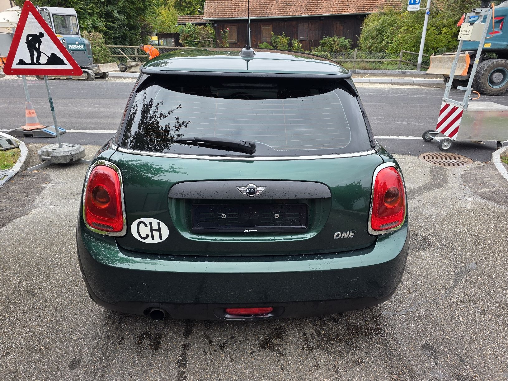 Mini Autos: MINI ONE 2016 / Eintauschfahrzeug willkommen – Gebraucht aus St. Gallen von SwissGroupImmobilien 3