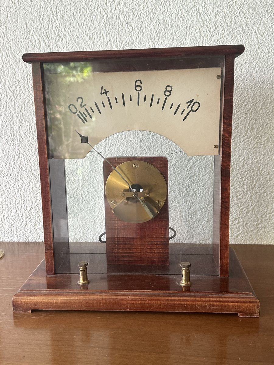 Misurare: Antikes Voltmeter/Amperemeter im Holzgehäuse, Deko. – Usato da Oensingen venduto da Onuk1