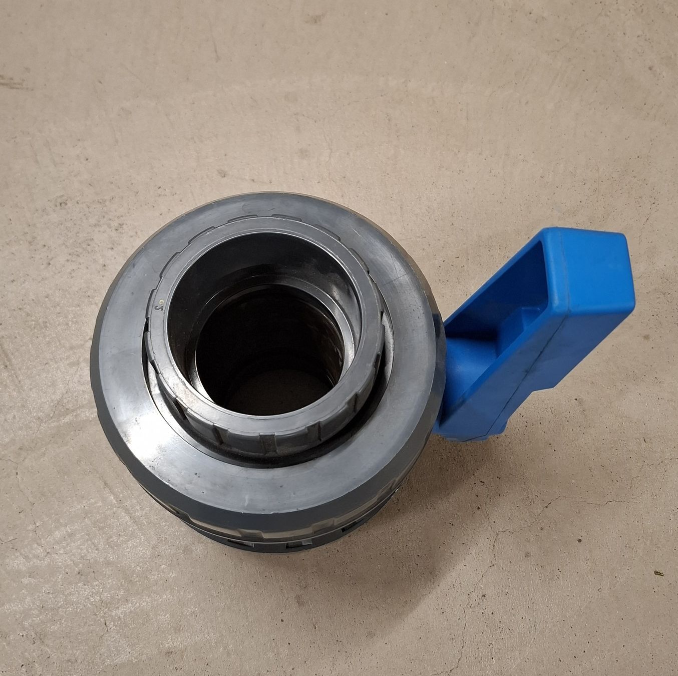 Rubinetteria: PVC Kugelhahn DN90 mit Klebemuffe ungebraucht! – Nuovo (secondo la descrizione) da Zug venduto da marc.attinger 2