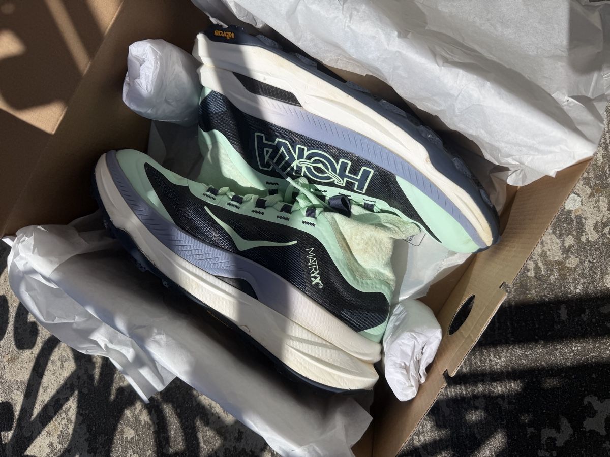 Hoka One One Damenschuhe: HOKA Tecton X3 Trail Running – Gebraucht aus Zürich von agichristine 1