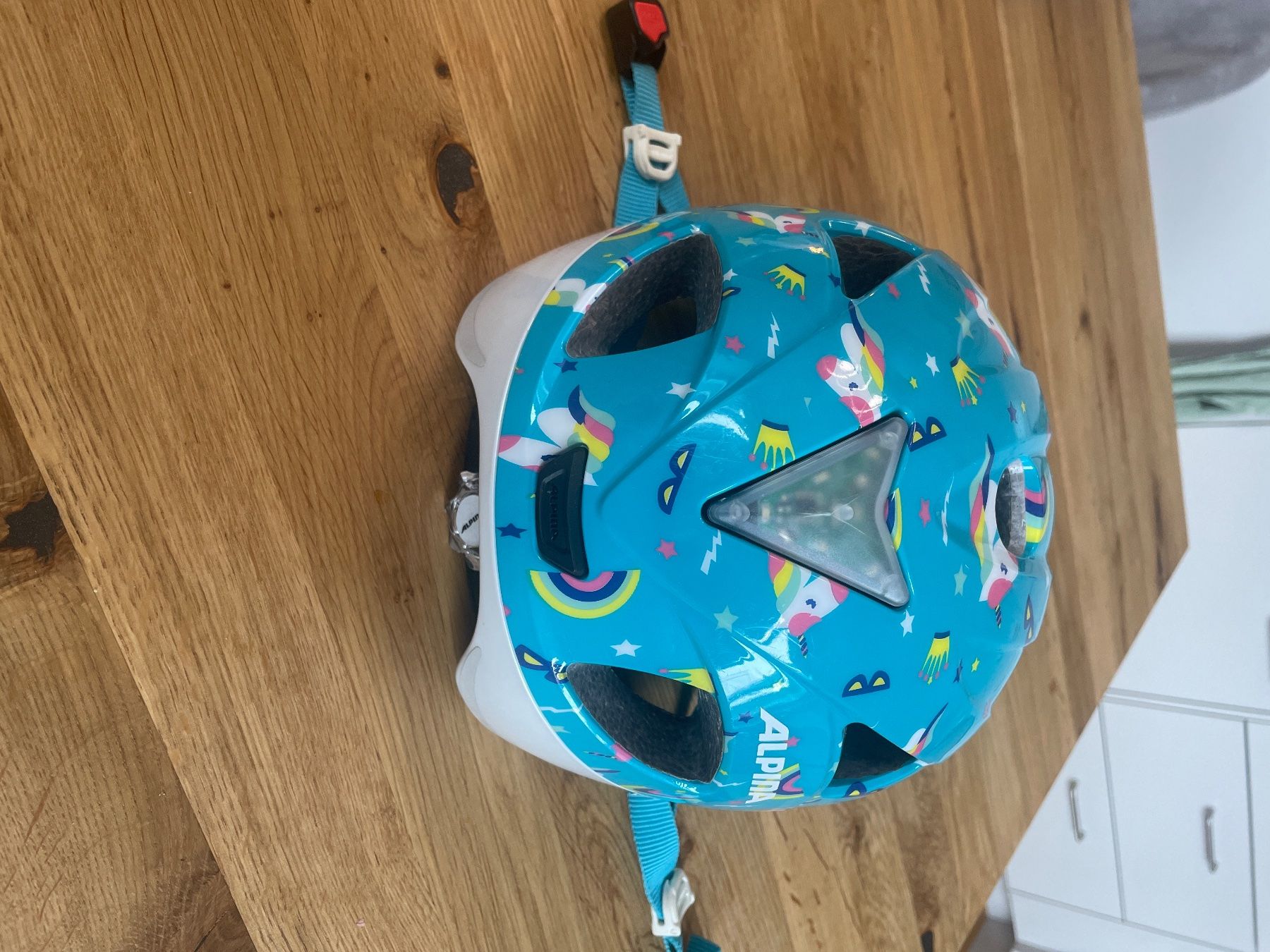 Alpina Caschi: Velohelm Alpina – Usato da Zürich venduto da ann_wr9n 1
