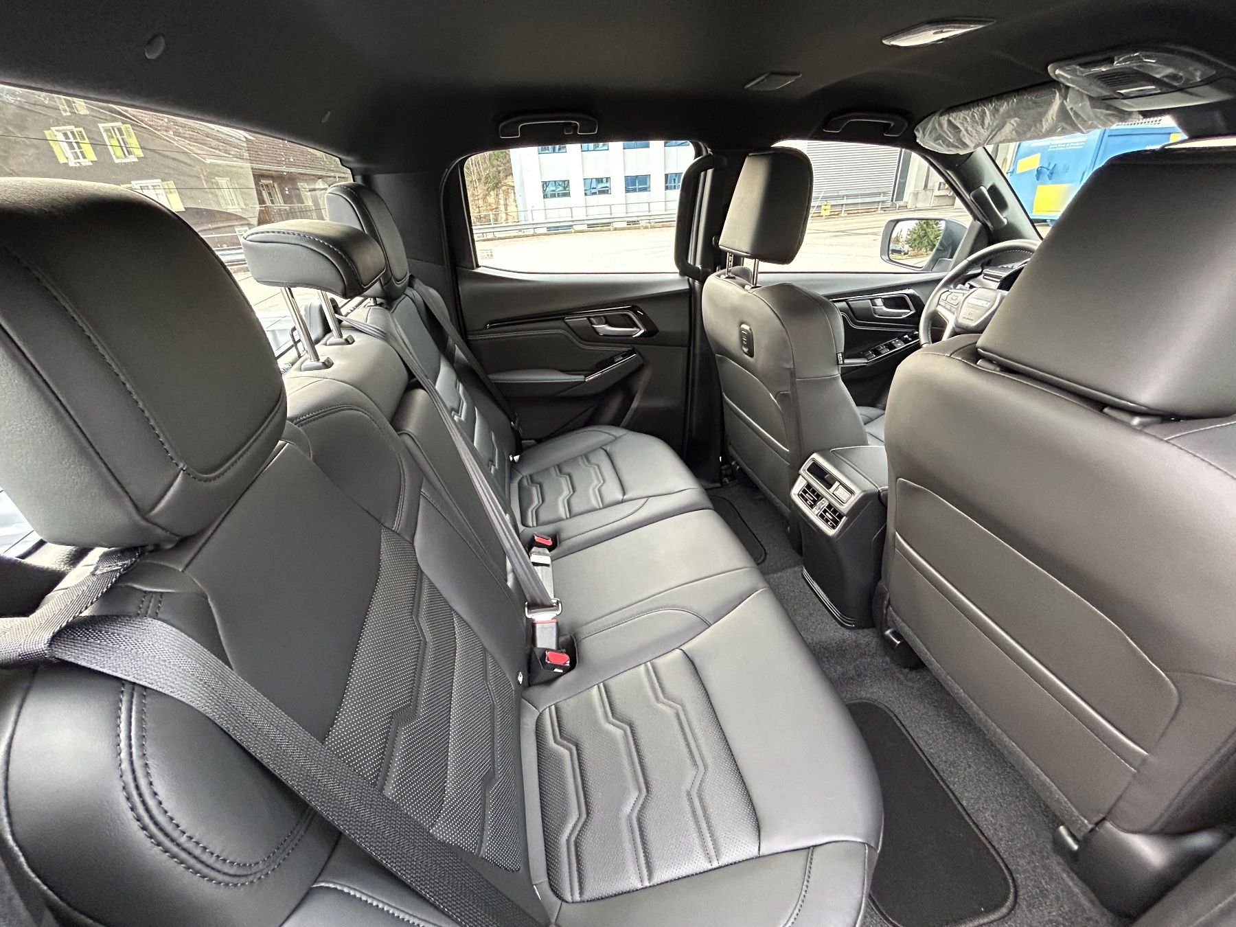 Isuzu Veicoli commerciali: ISUZU D-MAX 1.9 CrewCab N60FF 4x4 AT – Nuovo (secondo la descrizione) da Hasle LU venduto da Mroeoesli0 7