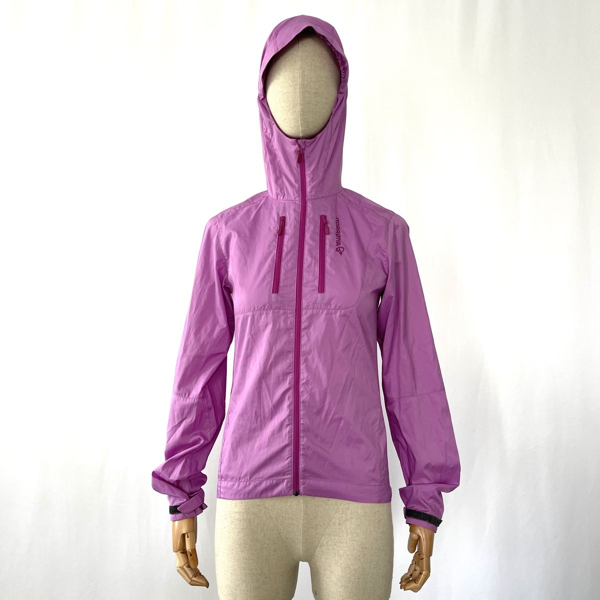 Norrøna Giacche: NORRONA Aero 60 Jacket – Nuovo (secondo la descrizione) da Freienbach venduto da Avviivva_Shop