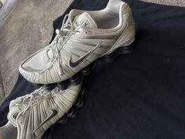 Nike Shox Sneaker beige Silber Grösse 38.5 guter Zustand