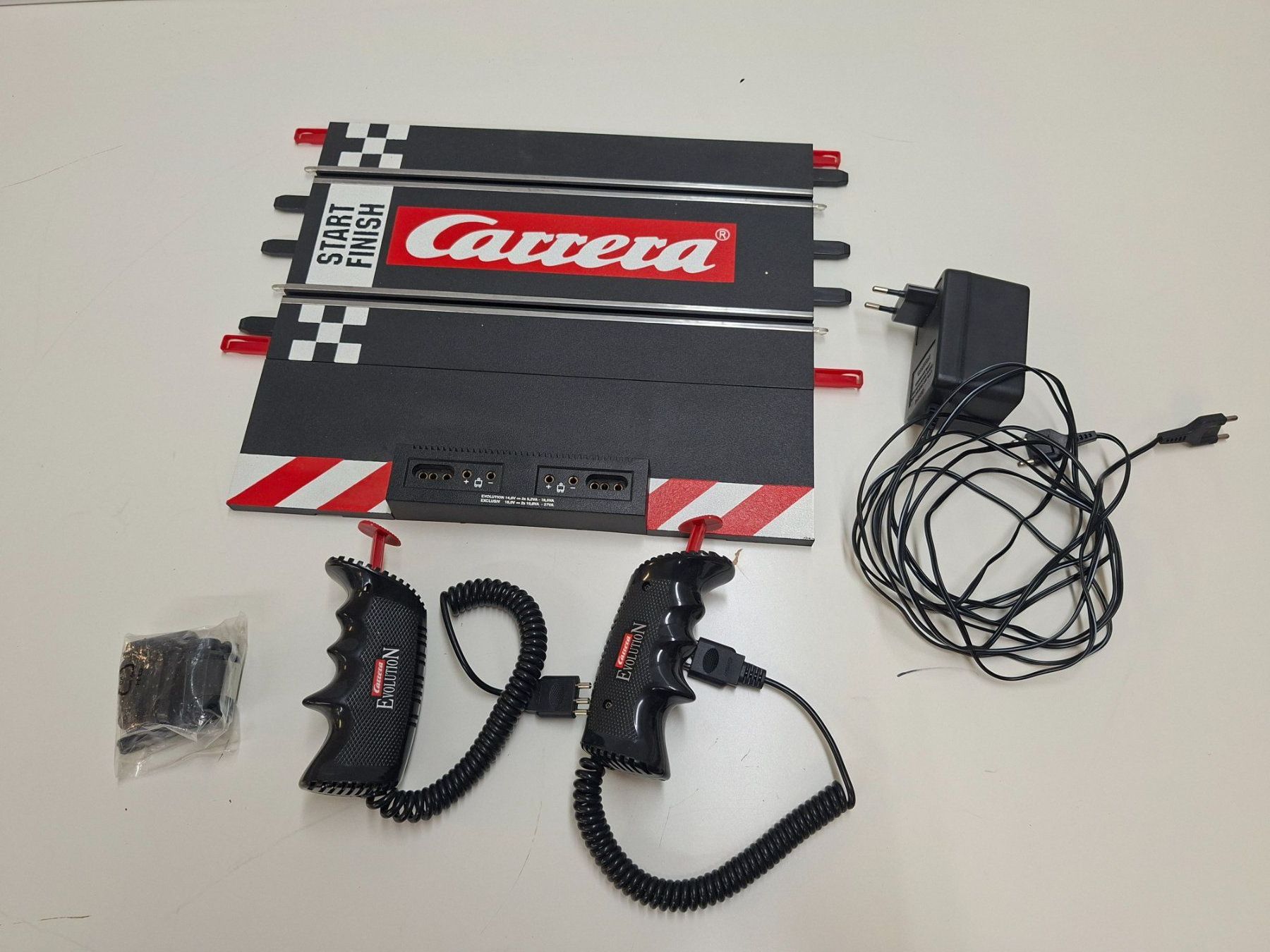 Carrera Piste: Carrera Evolution Autorennbahn – Usato da Wettingen venduto da Wendemarket 1