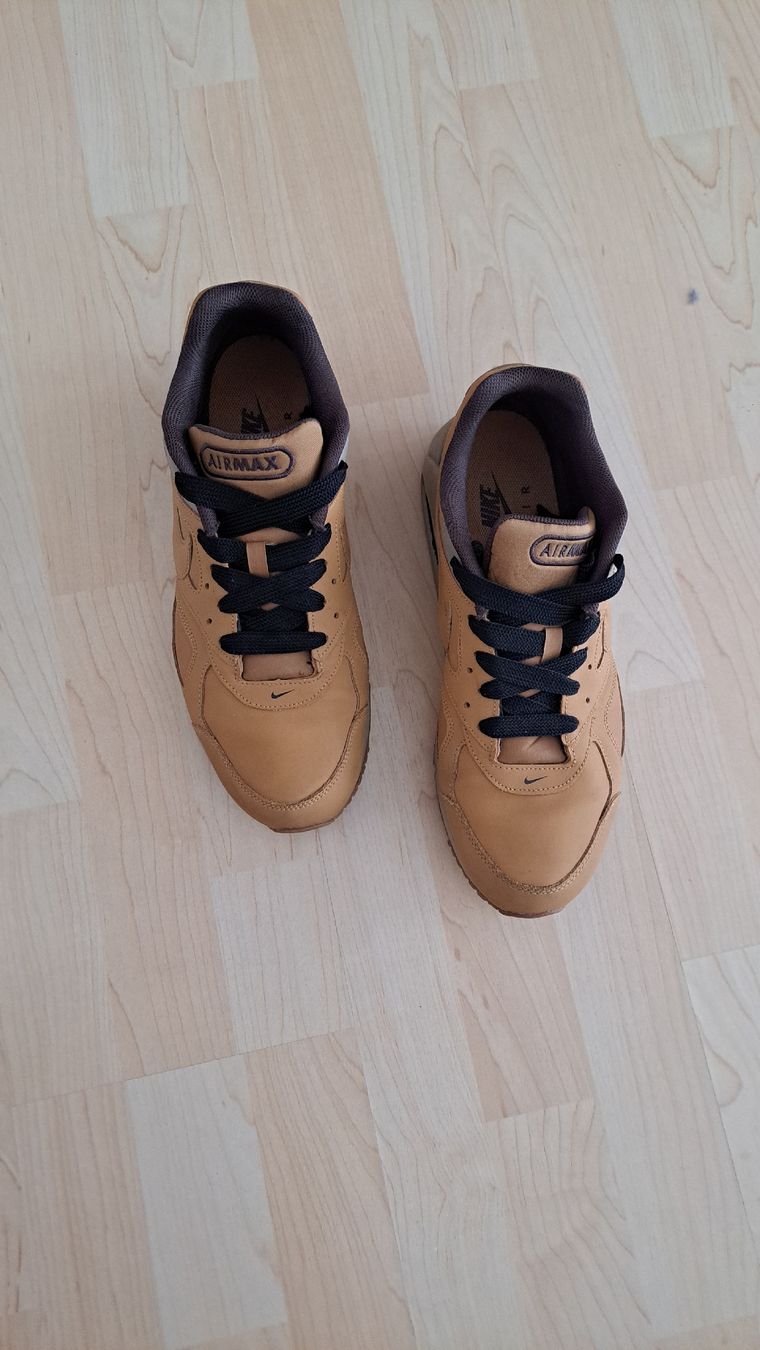 Nike Herrenschuhe: Schuhe – Neu (gemäss Beschreibung) aus Winterthur von 1977Ferrari 1