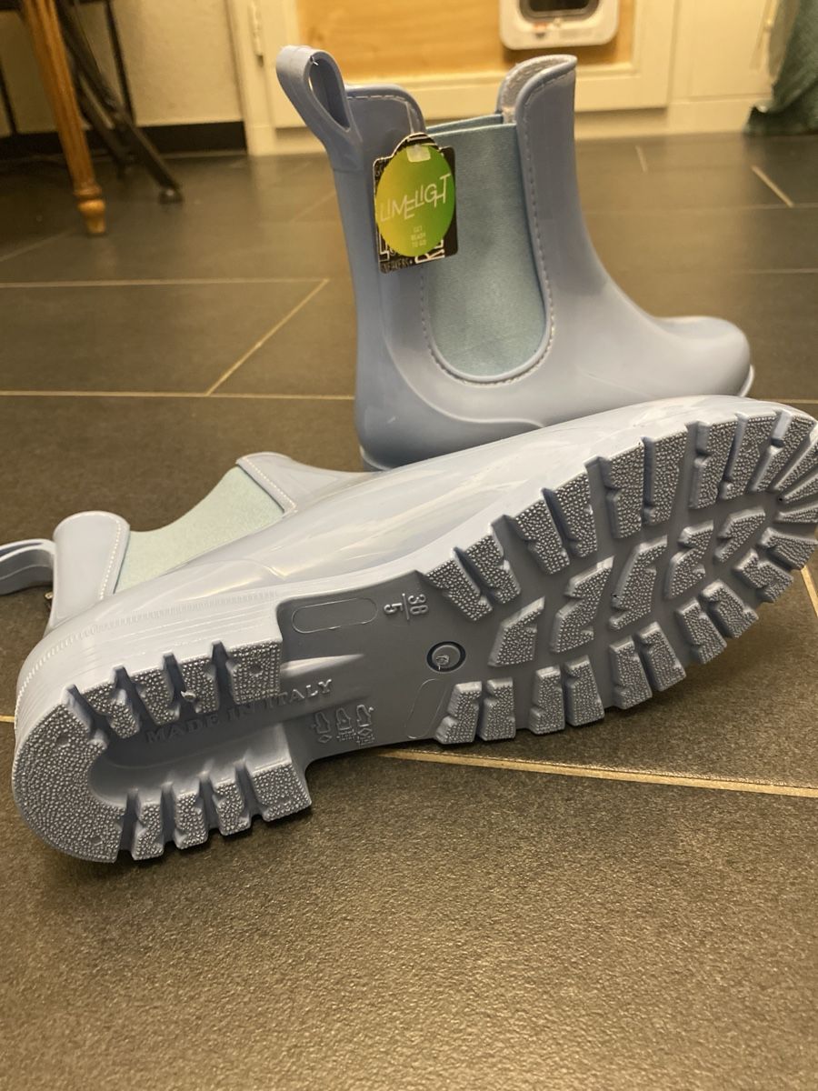 Scarpe da donna: Stylische Gummistiefel Grösse 40, Hellblau – Nuovo (secondo la descrizione) da Zürich venduto da sheijla 7
