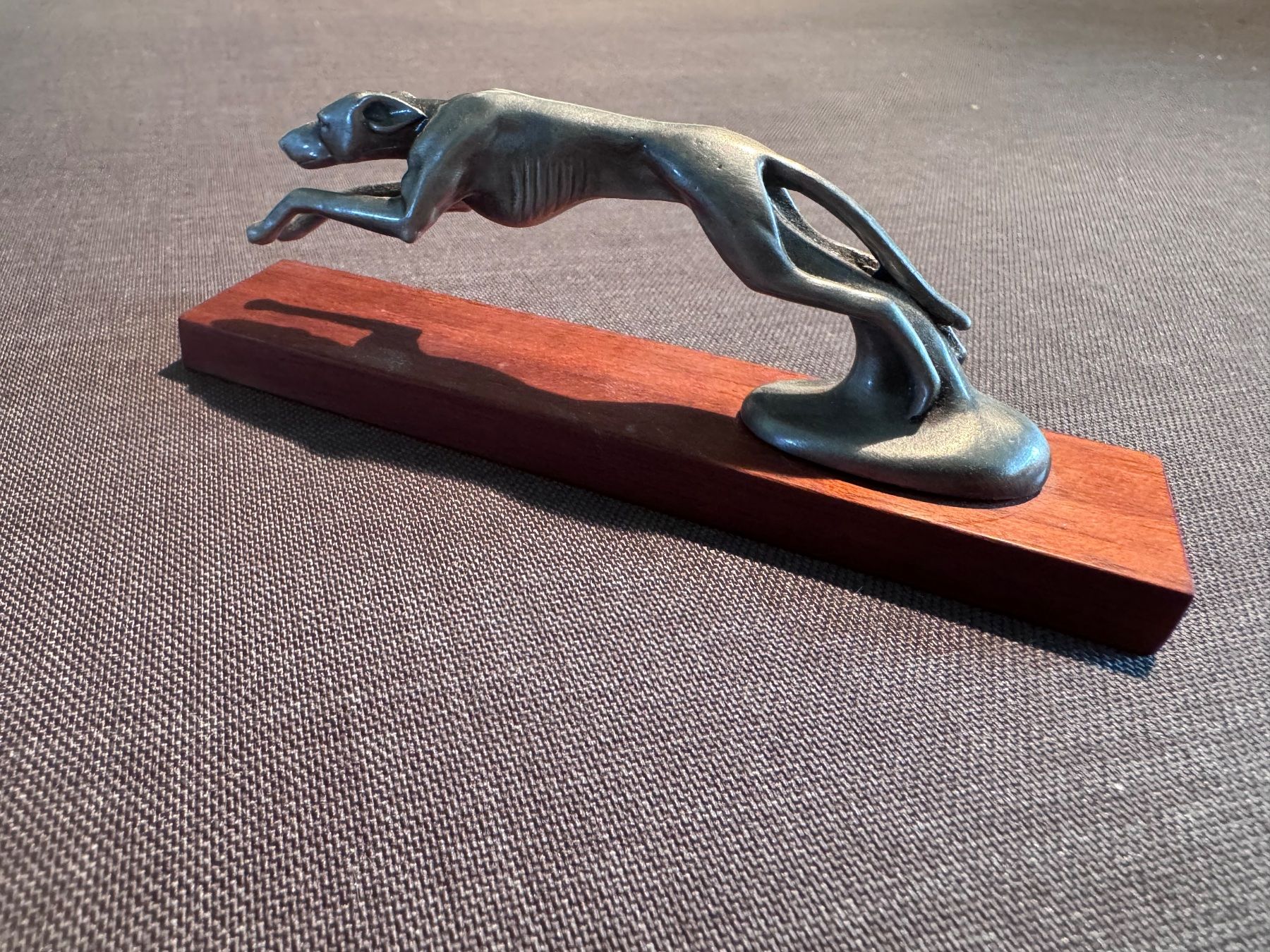 Statuette: Greyhound Kühlefigur – Usato da Oberrüti venduto da HotRod1932