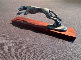 Greyhound Kühlefigur