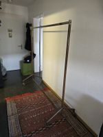 Garderobenständer Metall Rollbar Metallstange guter Zustans