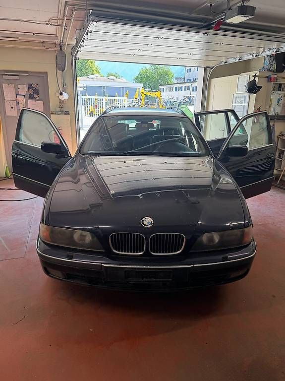 Autos: BMW 540 E39 – Gebraucht aus Chur von Cardinal1
