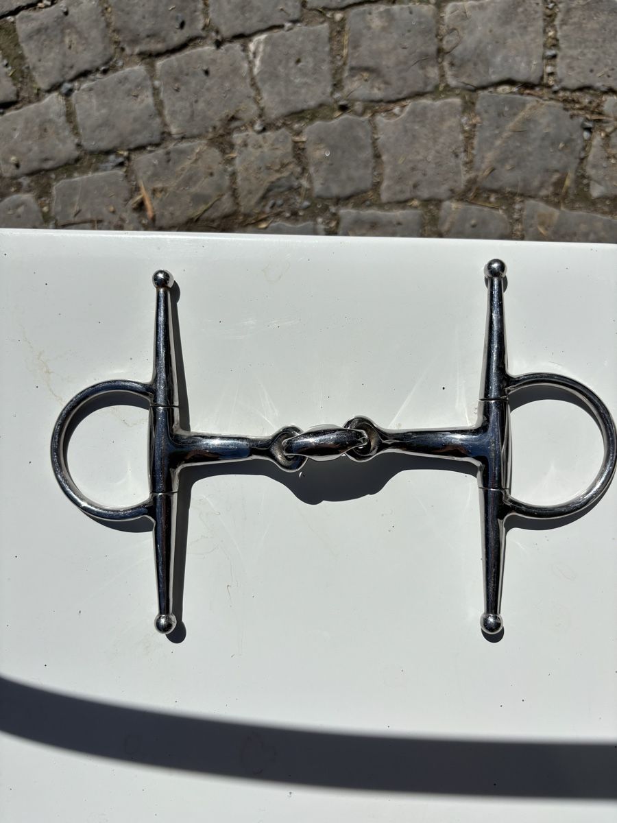 Briglie & Cavezze: Schenkeltrense – Usato da St. Gallen venduto da may_8fbd 1