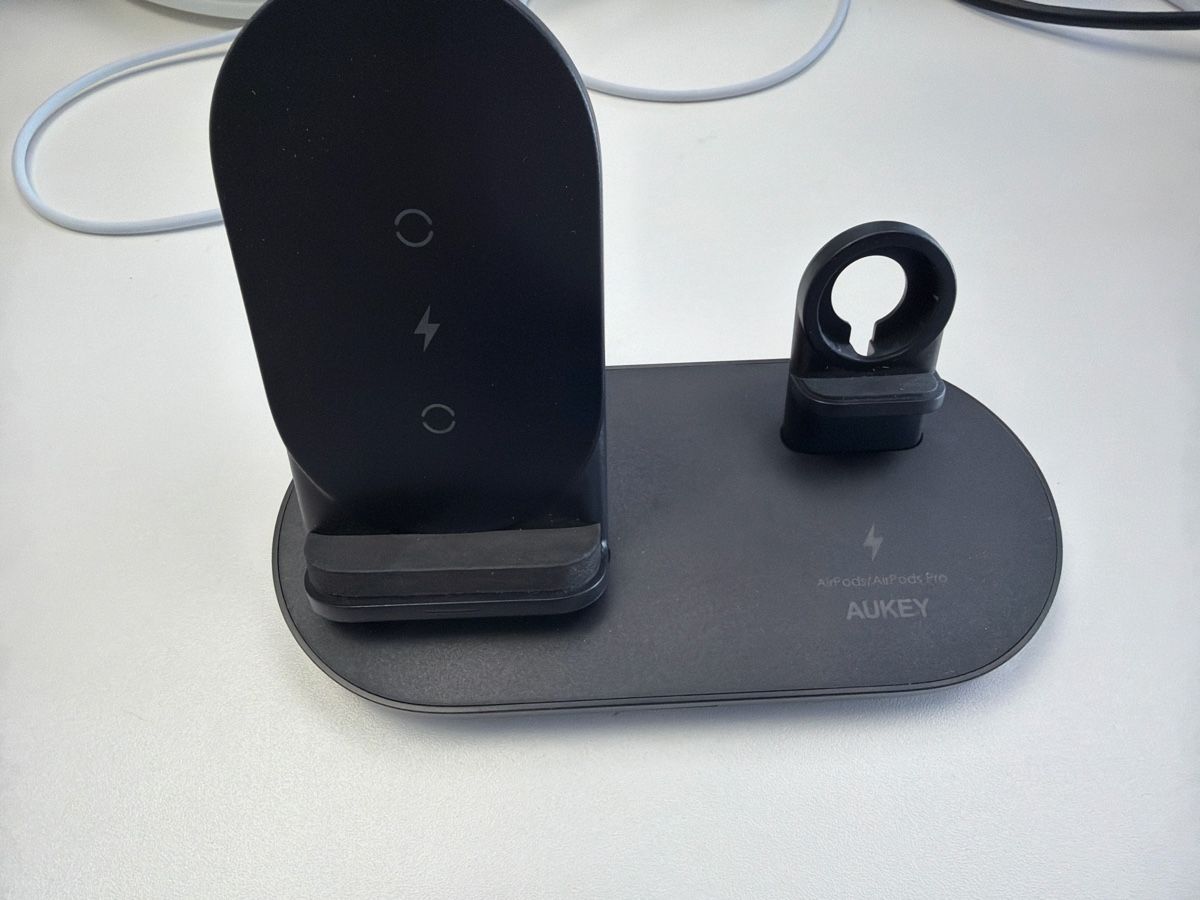 Aukey Caricabatterie: Aukey Ladestation, Modell LC-A3 – Usato da Gersau venduto da Edotcom