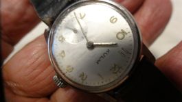 KULM SECONDEN CHRONO HEREN UHR.H-ANDAUF.LÄÜFT-28X30MM