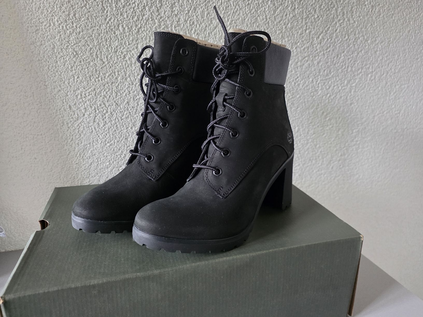 Timberland Scarpe da donna: Timberland Boots Schwarz – Nuovo e nell'imballaggio originale da Zürich venduto da die_eine 1