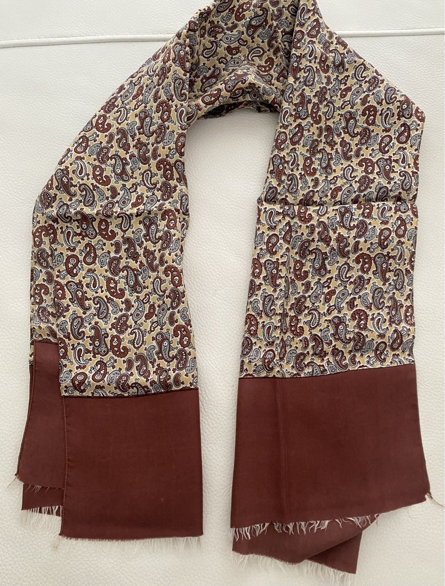 Foulard & Sciarpe: Seiden Schal 🌸 – Usato da Opfikon venduto da Luis144