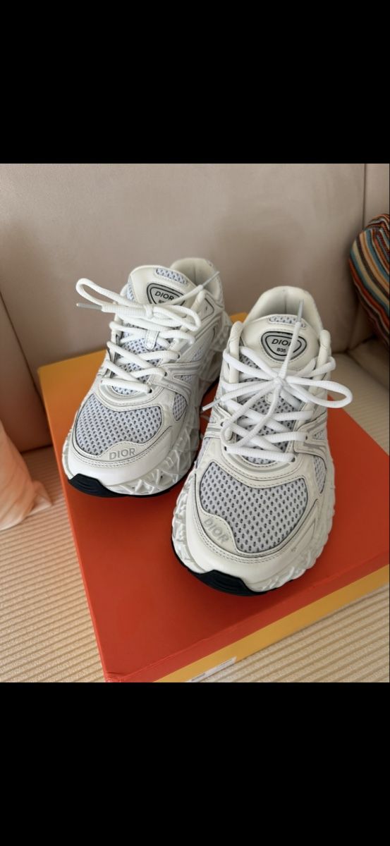 Dior Chaussures hommes: Dior Schuhe – Neuf avec emballage d'origine à Basel par Felicia.Burak 1