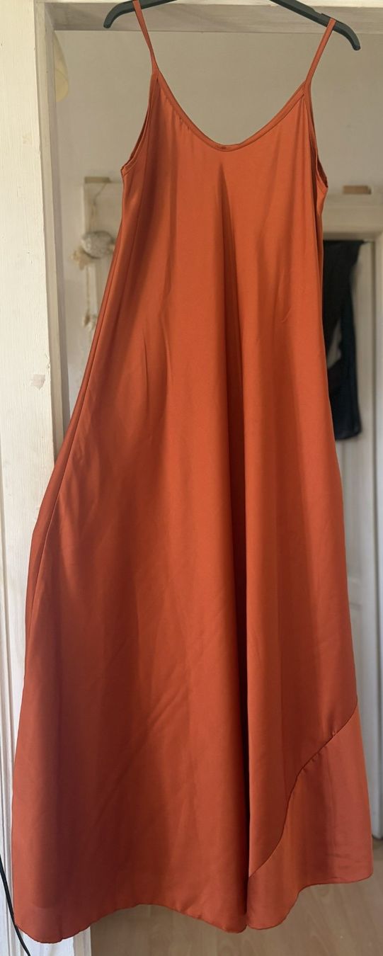 Robes: LONGUE ROBE! M – Neuf avec emballage d'origine à Locarno par NicoNion 1