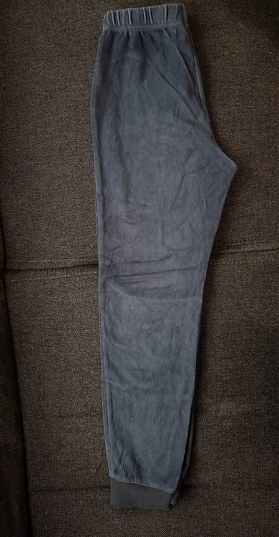 Pantaloni: Bequeme, flauschige Hose 134 – Usato da Regensdorf venduto da Piritatti 3