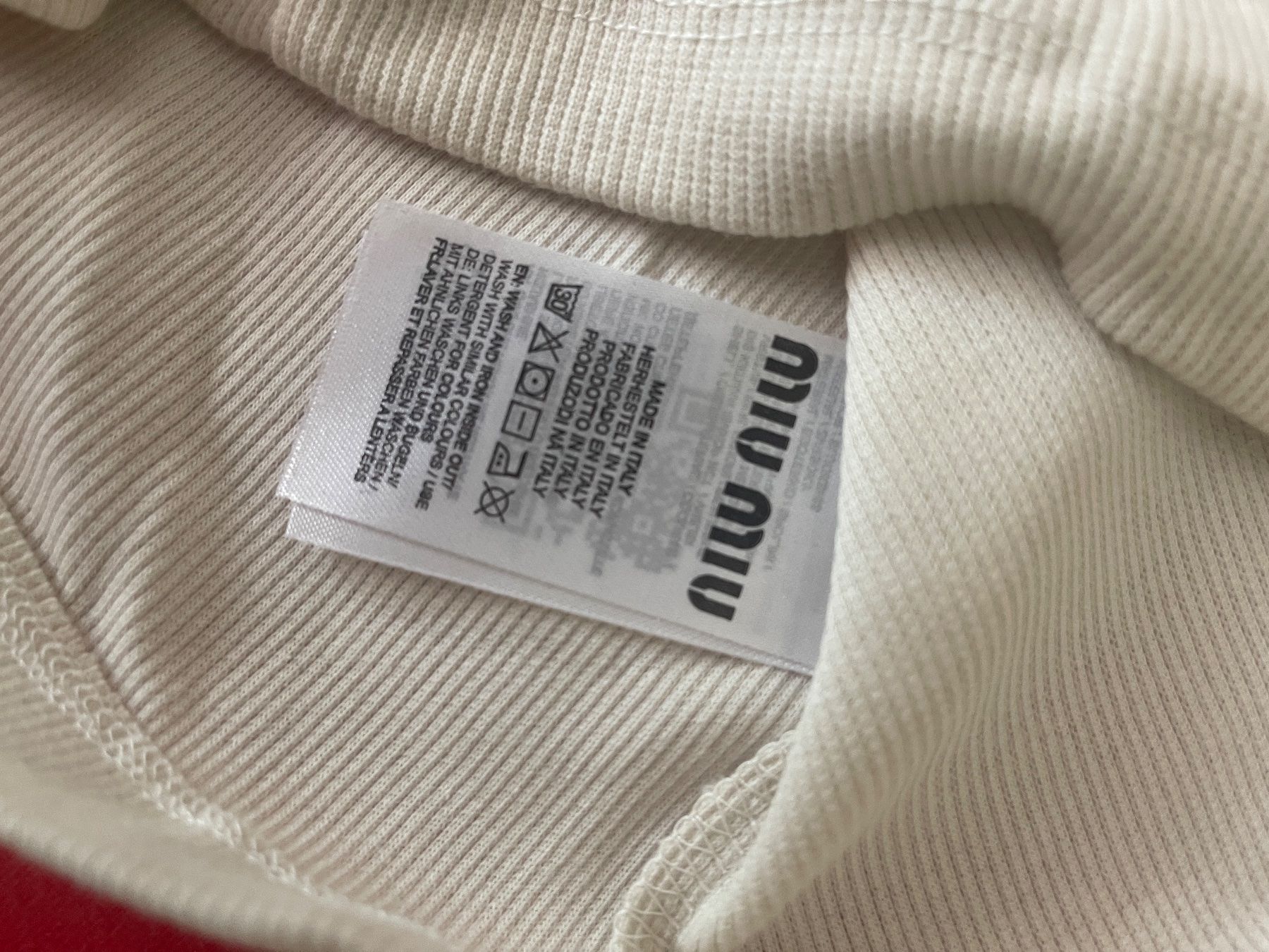 Miu Miu Top: Miu Miu Top,Cr.M – Nuovo (secondo la descrizione) da Bolligen venduto da Aquella71 4